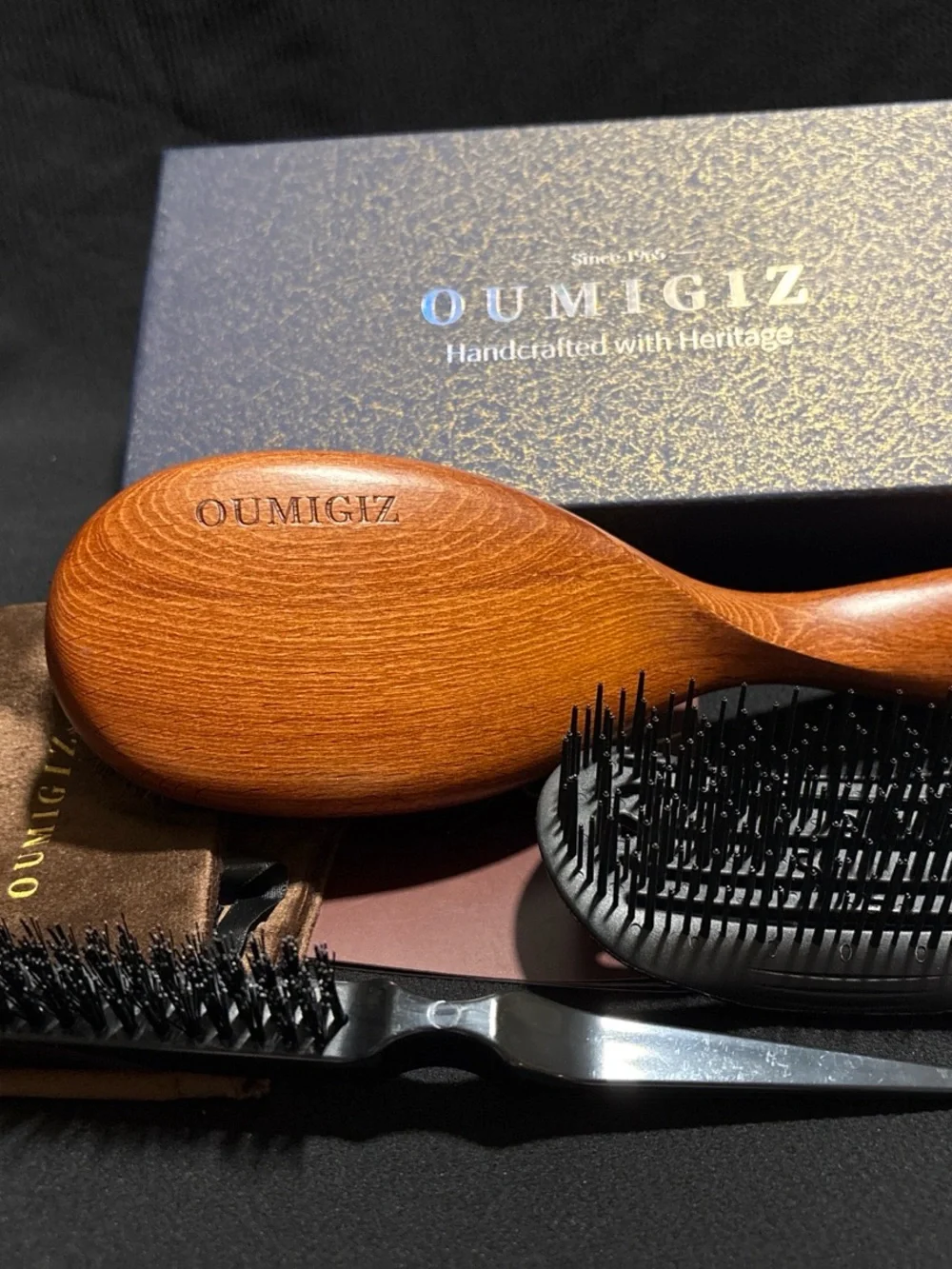 OUMIGIZ Luxury Boar Bristle Hair Brush Gift Set